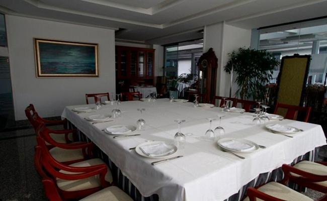 Hotel Adelma Hoznayo Bagian luar foto