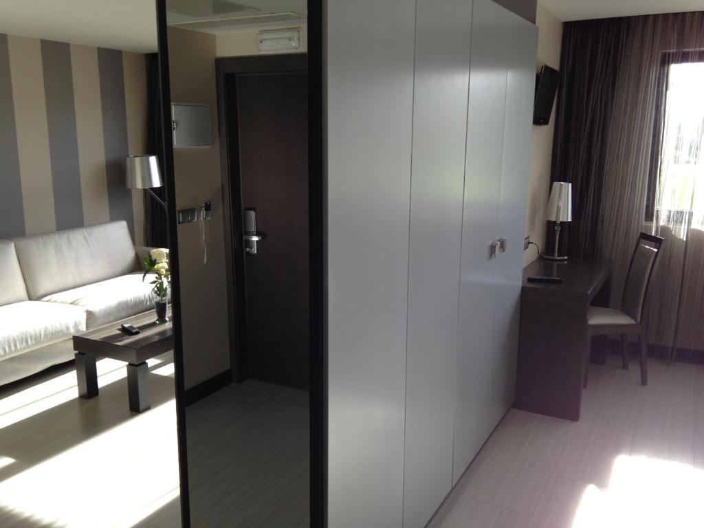 Hotel Adelma Hoznayo Ruang foto